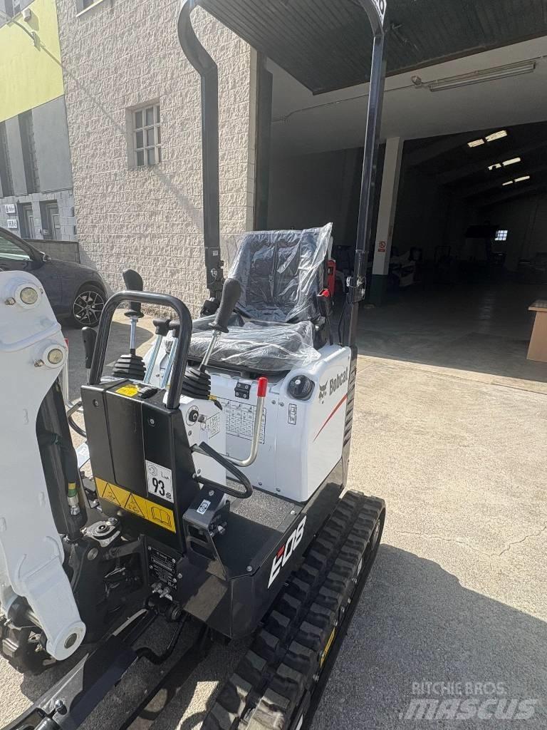Bobcat E 08 Miniescavadeiras