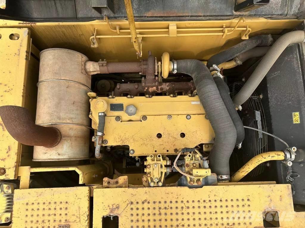 CAT 323D Escavadeiras de esteiras