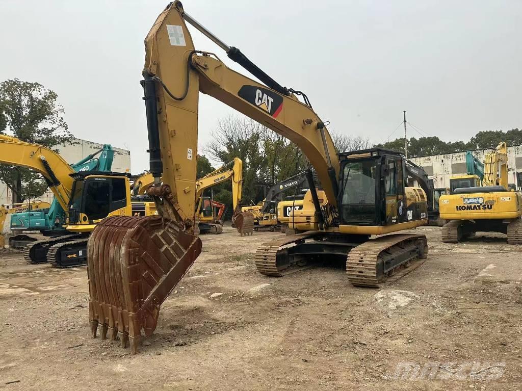 CAT 323D Escavadeiras de esteiras