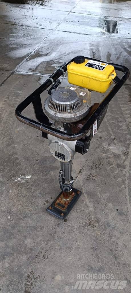 Wacker Neuson BS30 Saltitões