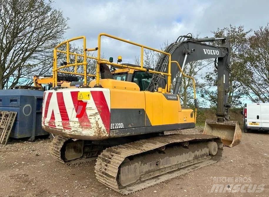 Volvo EC 220 DL Escavadeiras de esteiras