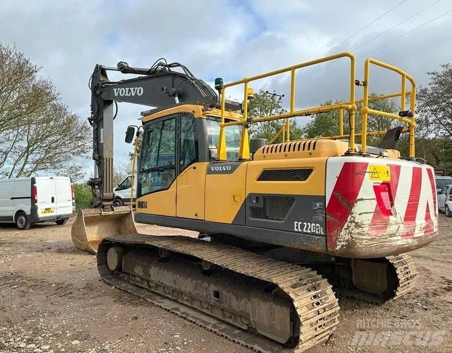 Volvo EC 220 DL Escavadeiras de esteiras