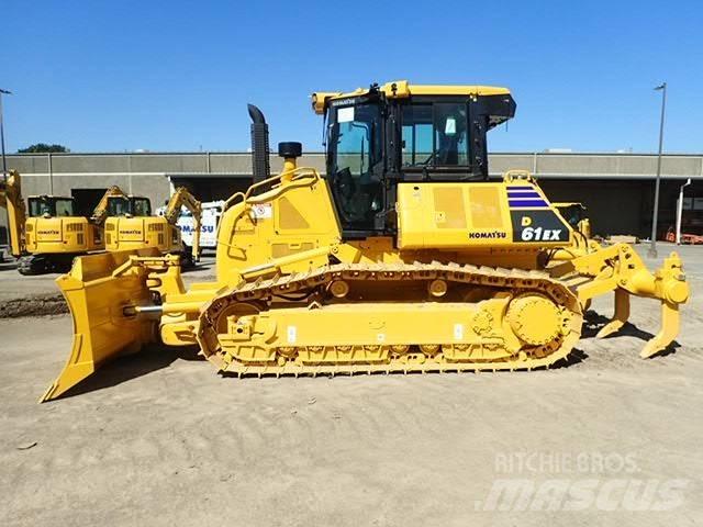 Komatsu D61EX-24 Dozers - Tratores rastos