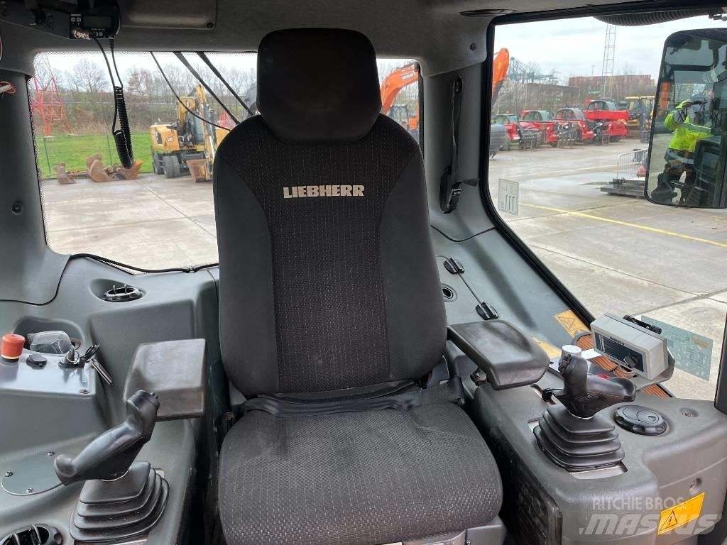 Liebherr PR736LGP Dozers - Tratores rastos