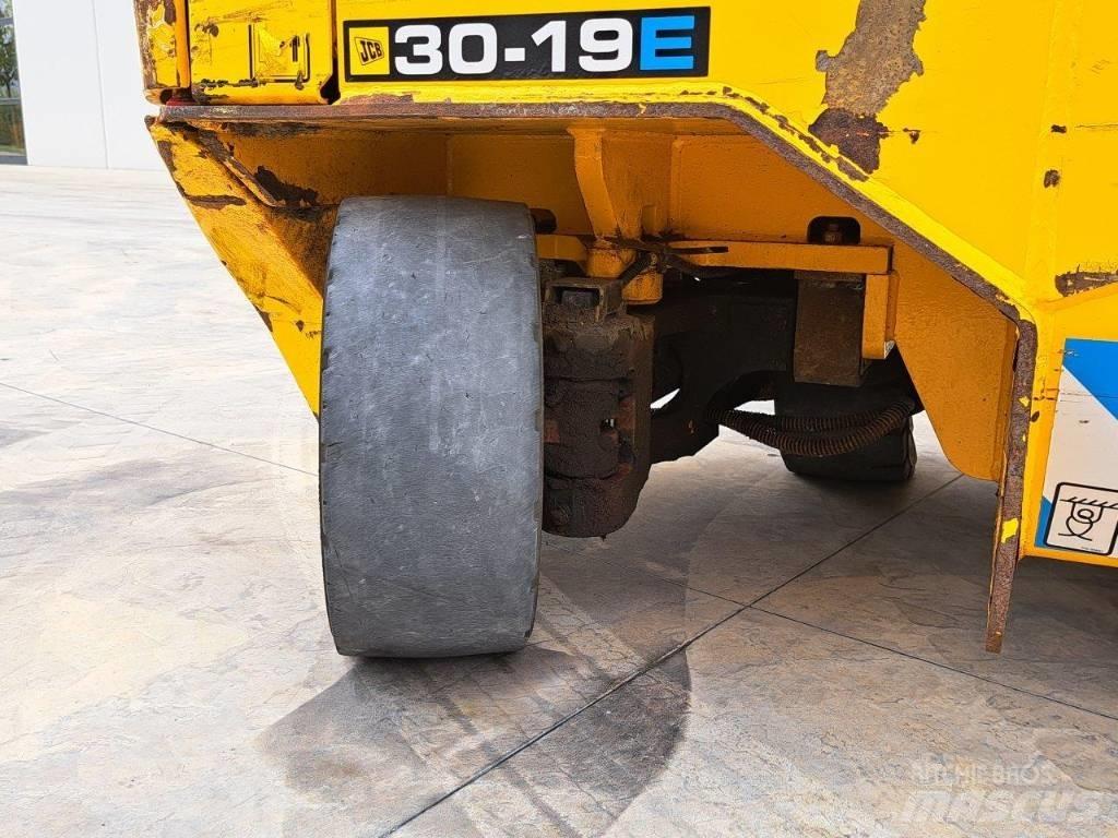 JCB TLT 30-19E Empilhadores Elevadores