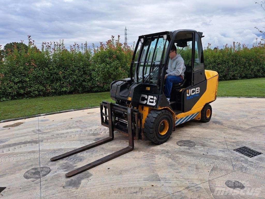 JCB TLT 30-19E Empilhadores Elevadores