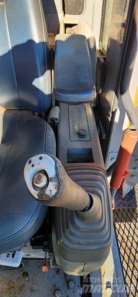 Hitachi ZX 225 USR Escavadeiras de esteiras