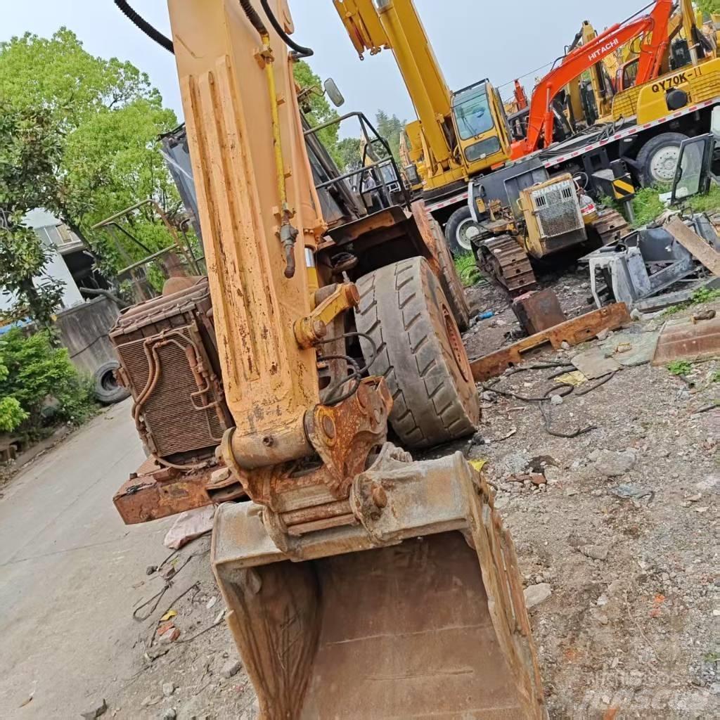 Hyundai Robex 220-9 Escavadeiras de esteiras