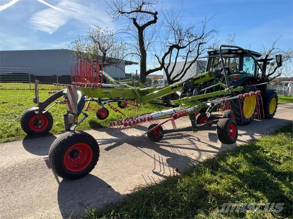 CLAAS Liner 2700 Gadanheiras-fileiras