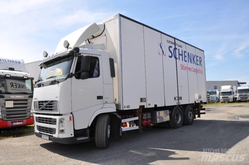 Volvo FH440 6X2 Caminhões de caixa fechada