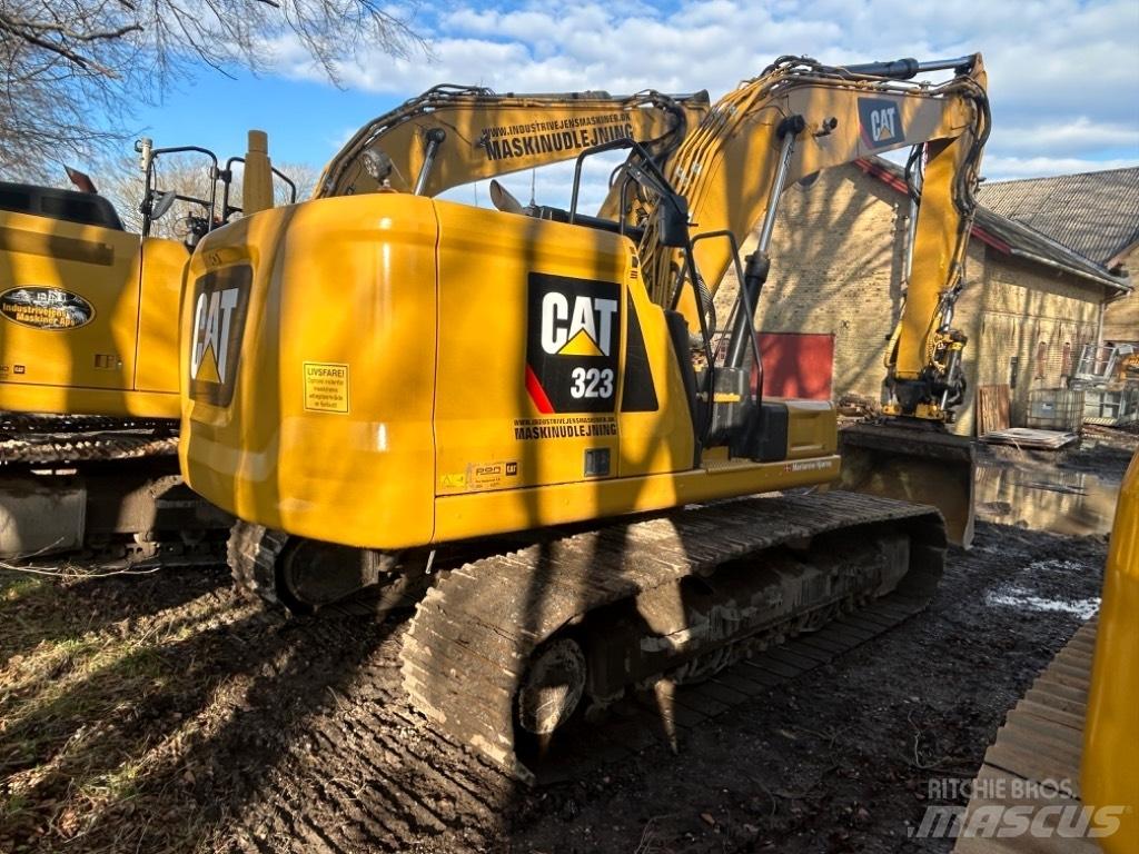 CAT 323 Nextgen Escavadeiras de esteiras