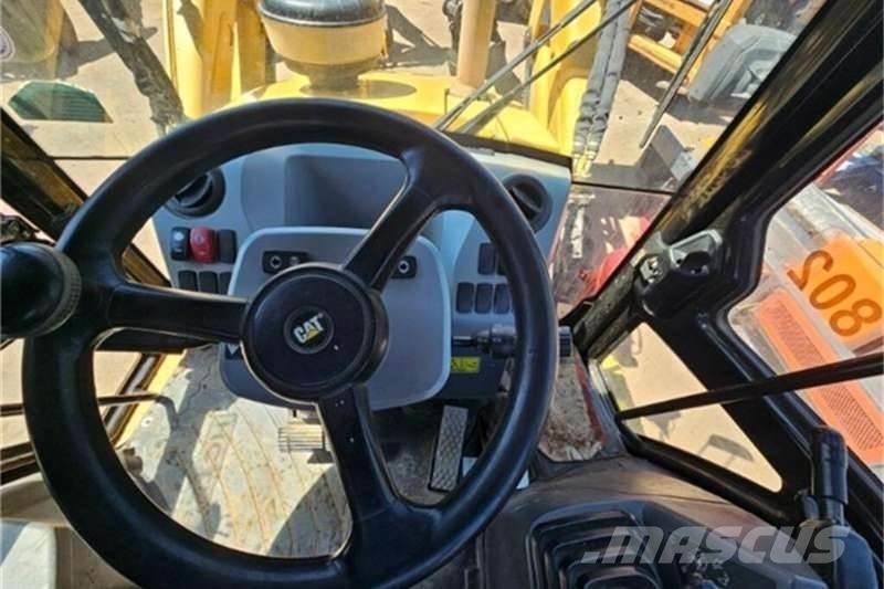 CAT 426F2 TLB Retroescavadeiras