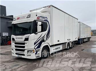 Scania R 500 6X2 Caminhões de caixa fechada