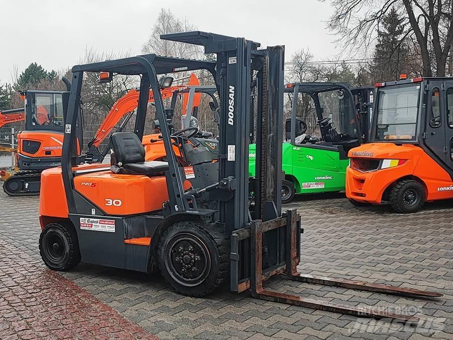 Doosan D30G Empilhadores Diesel
