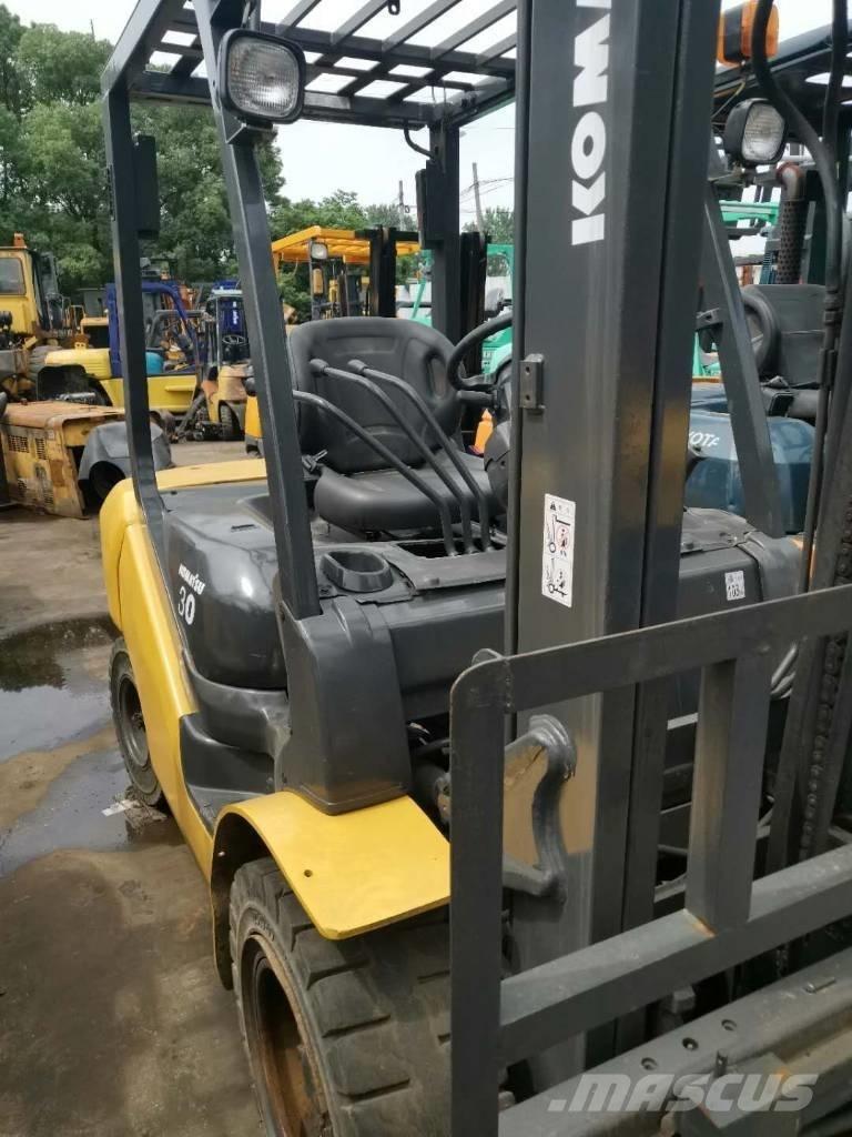 Komatsu 30 Manipulador telescópico