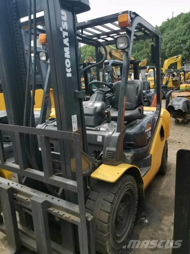 Komatsu 30 Manipulador telescópico