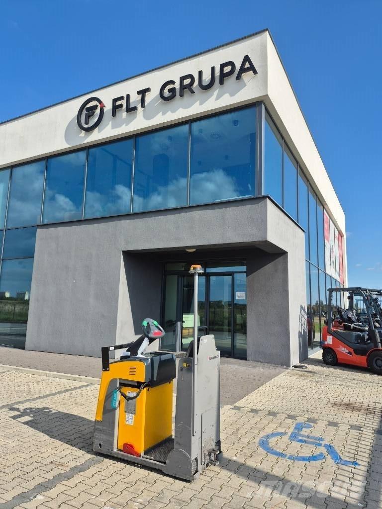 Jungheinrich EZS 130 Tractores de reboque