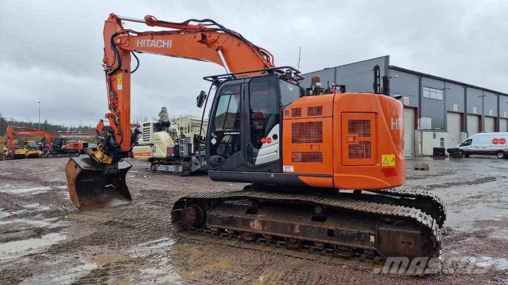 Hitachi ZX225USLC-6 Escavadeiras de esteiras