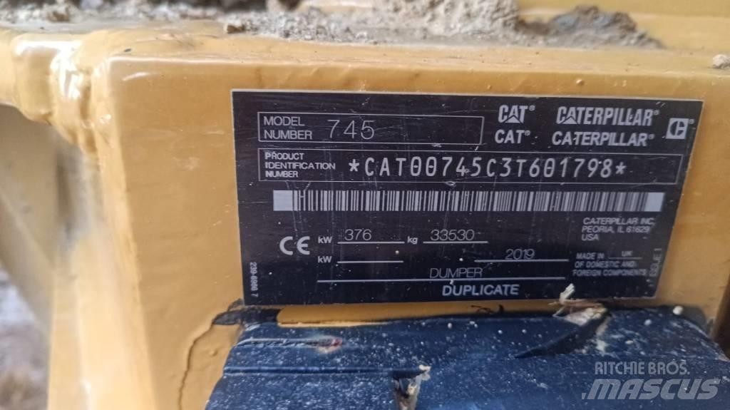 CAT 745 Caminhões articulados