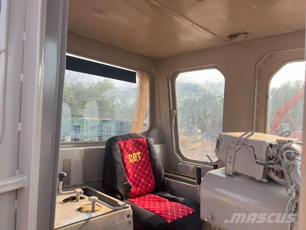 CAT D7G Dozers - Tratores rastos