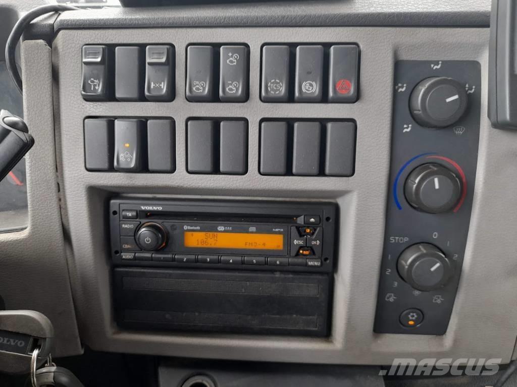 Volvo FL 240 Camiões grua