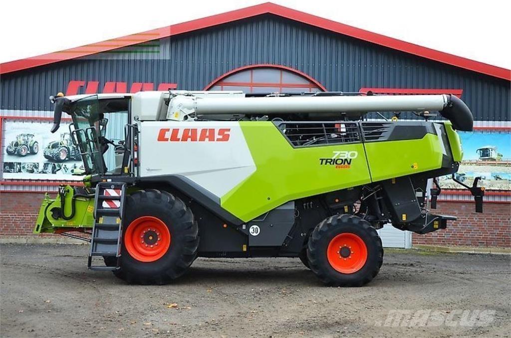 CLAAS trion 730 Ceifeiras debulhadoras