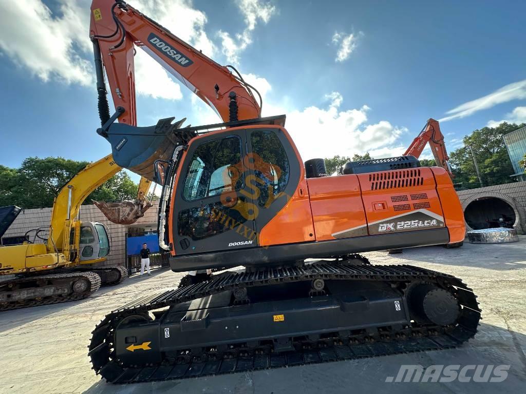 Doosan DX 225 LCA Escavadeiras de esteiras