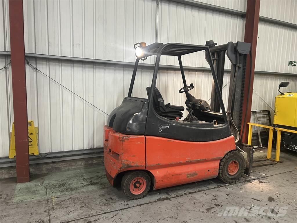 Linde E30-02 Empilhadores eléctricos