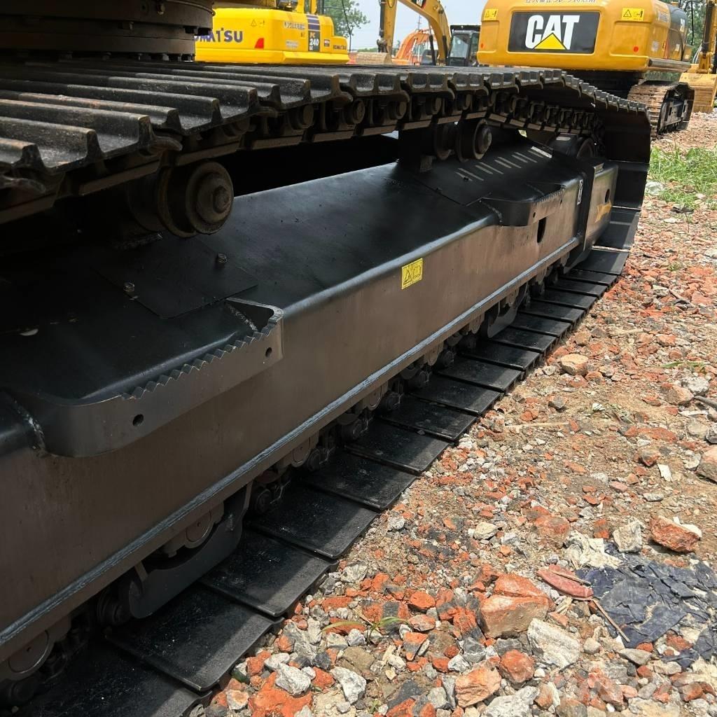 Komatsu 240-8 Escavadeiras de esteiras