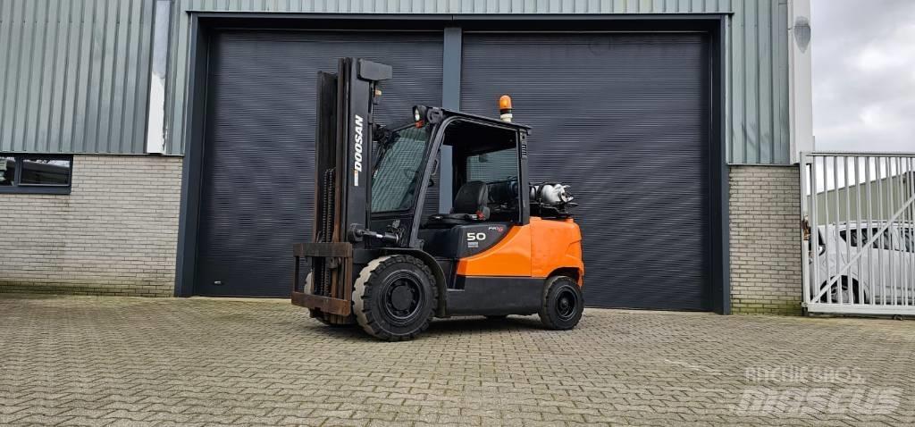 Doosan G50SC-5 Empilhadores a gás