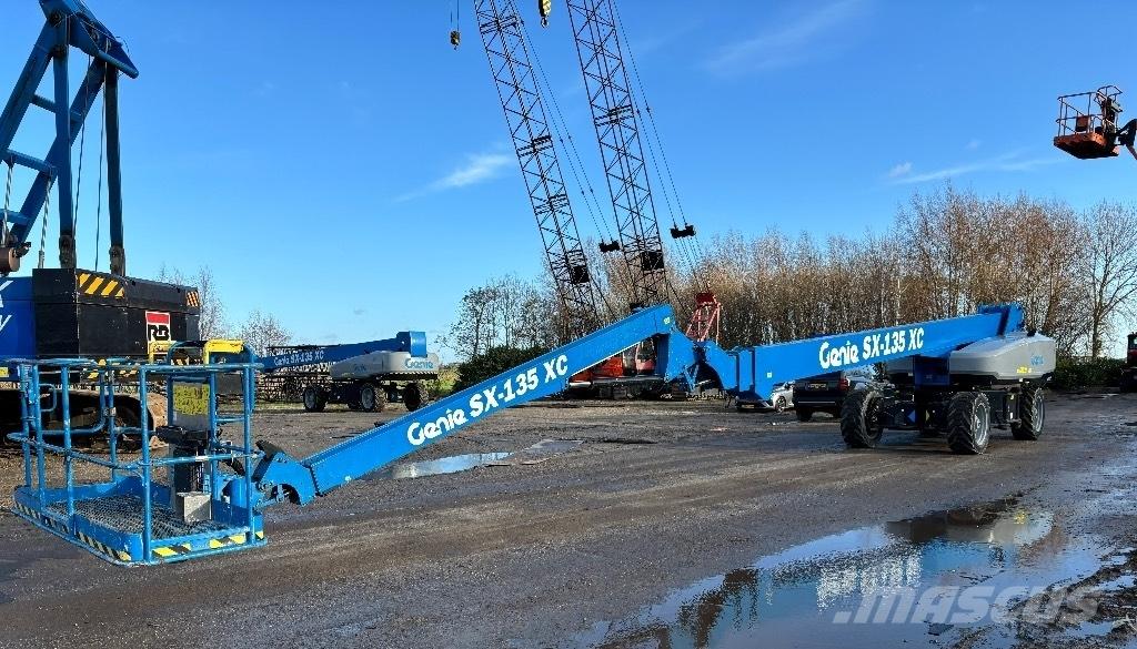 Genie SX 135 XC Elevadores braços Telescópicos