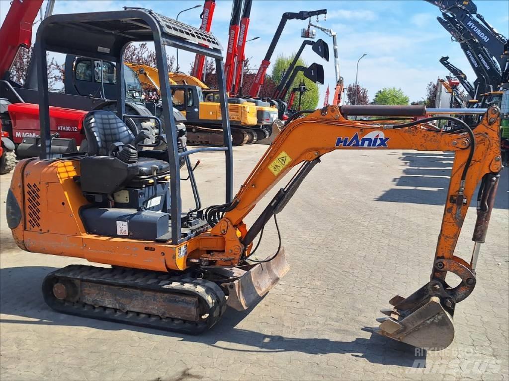 Hanix H15B-2 Miniescavadeiras