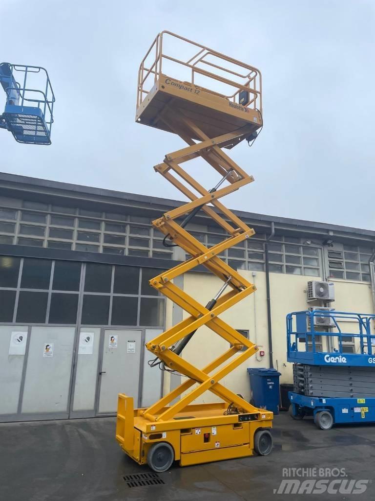 Haulotte Compact 12 Elevadores de tesoura
