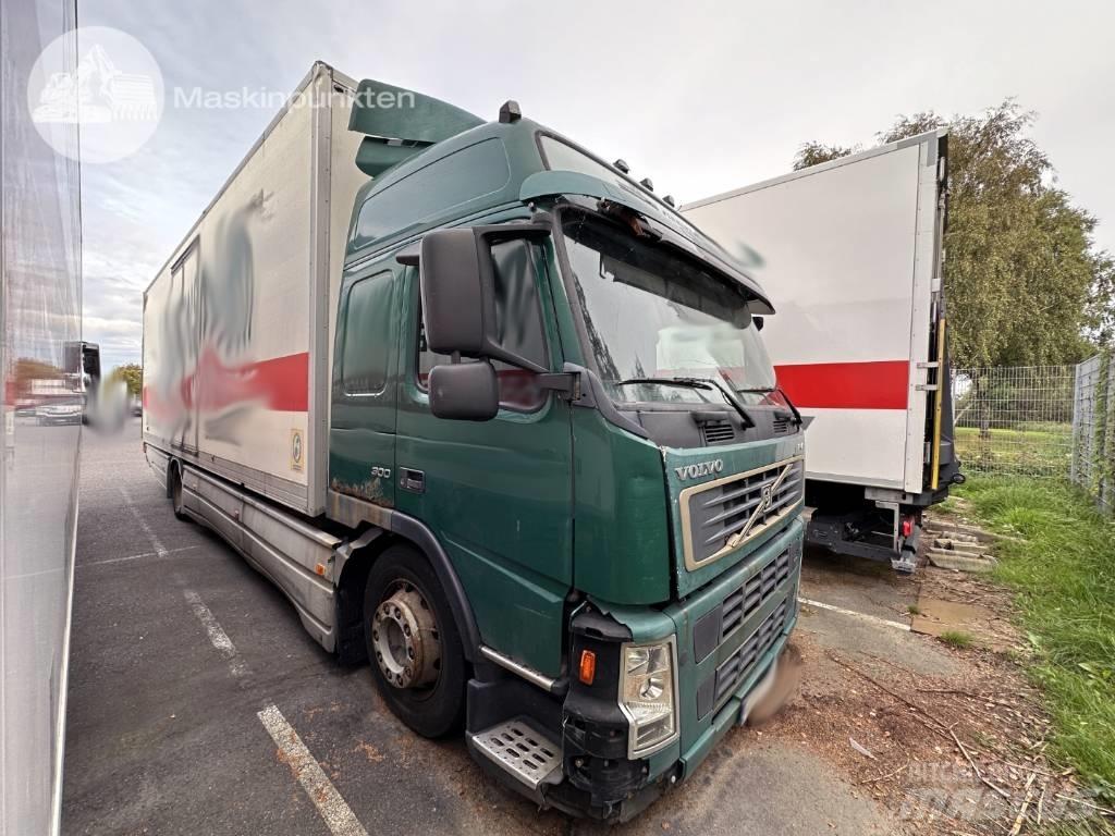Volvo FM 9 300 Caminhões de caixa fechada