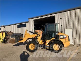 CAT 908m Carregadeiras de rodas