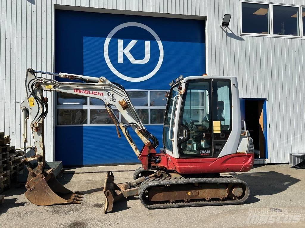 Takeuchi TB 235 Miniescavadeiras