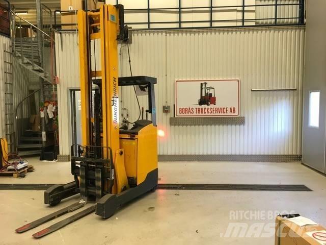 Jungheinrich ETV 214 Empilhadores Elevadores