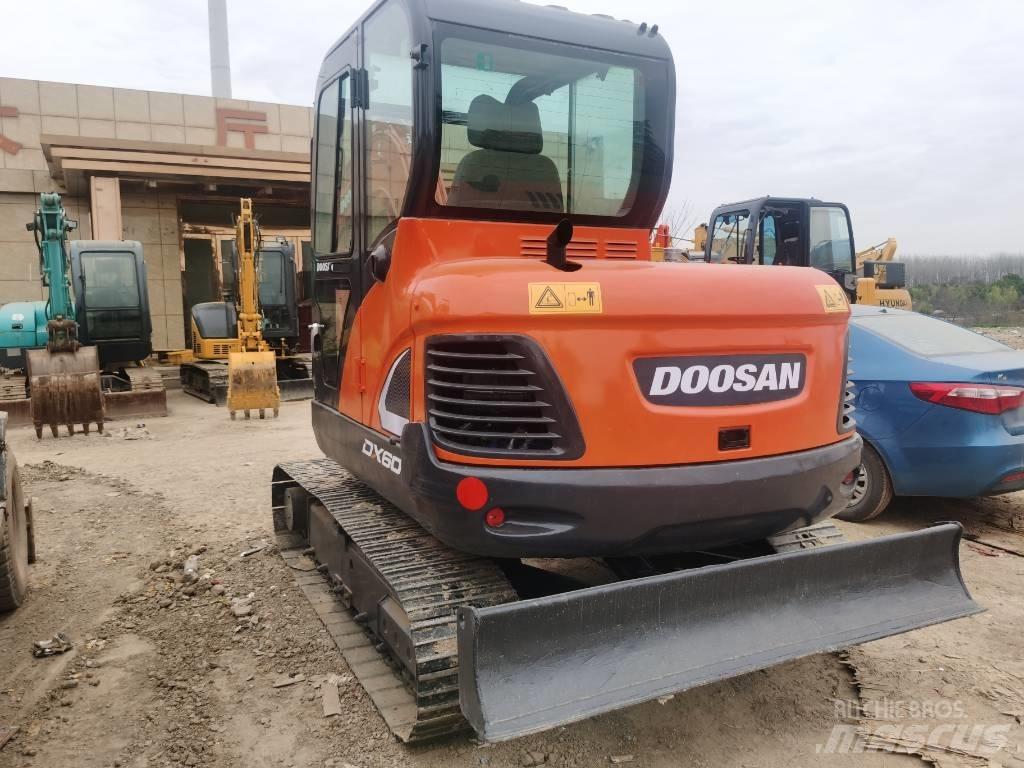 Doosan DX 60 Miniescavadeiras