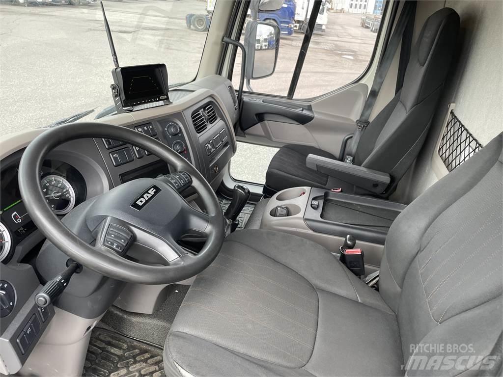 DAF LF180 4x2 Caminhões de caixa fechada