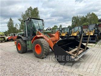Hitachi ZW 150 Carregadeiras de rodas