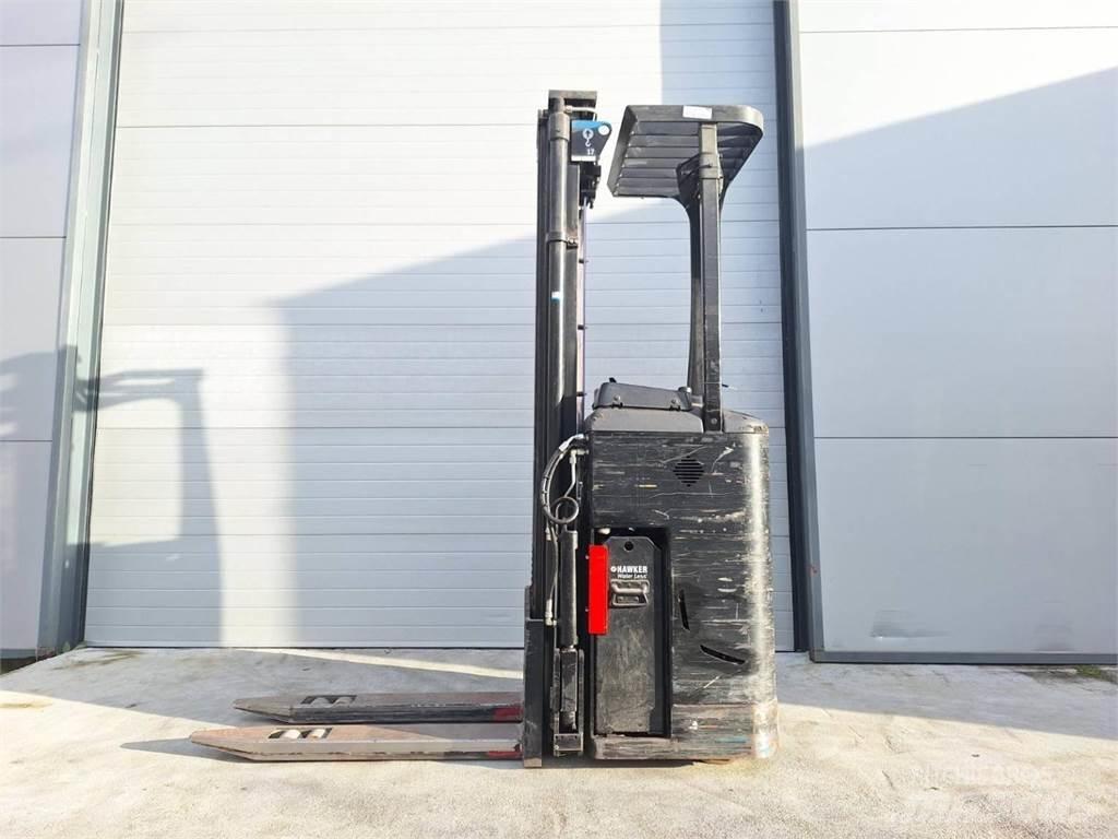 CAT NSR16N Self propelled stackers