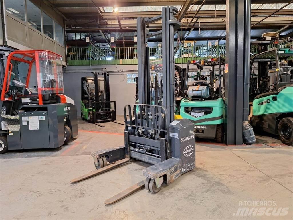 Combilift WR4 Empilhador para operador externo