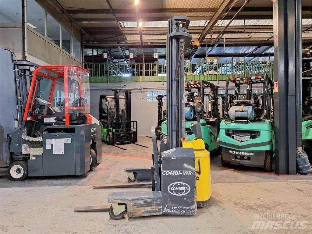 Combilift WR4 Empilhador para operador externo