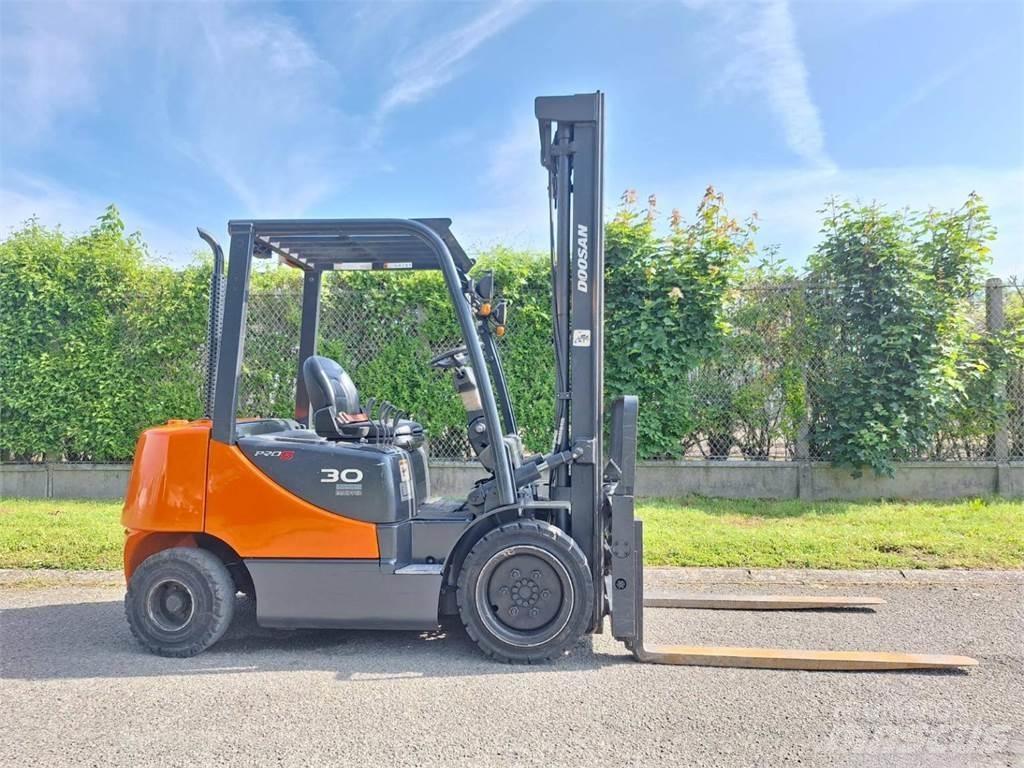 Doosan D30S 5 Empilhadores - Outros