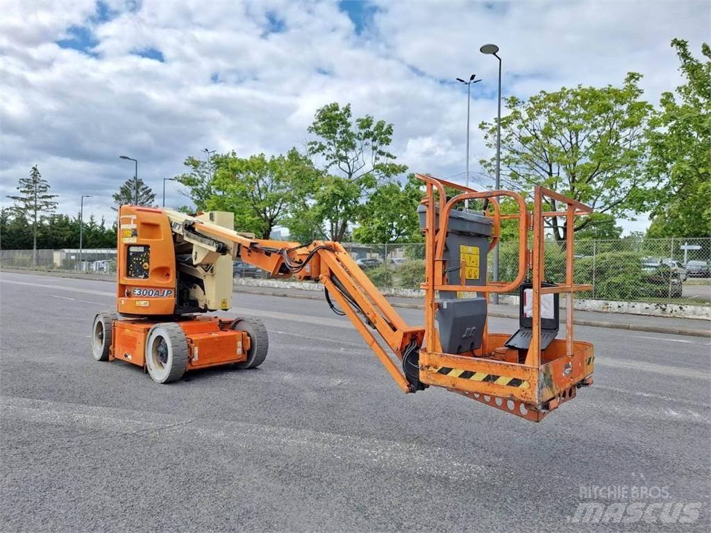 JLG E300AJP Outros elevadores e plataformas