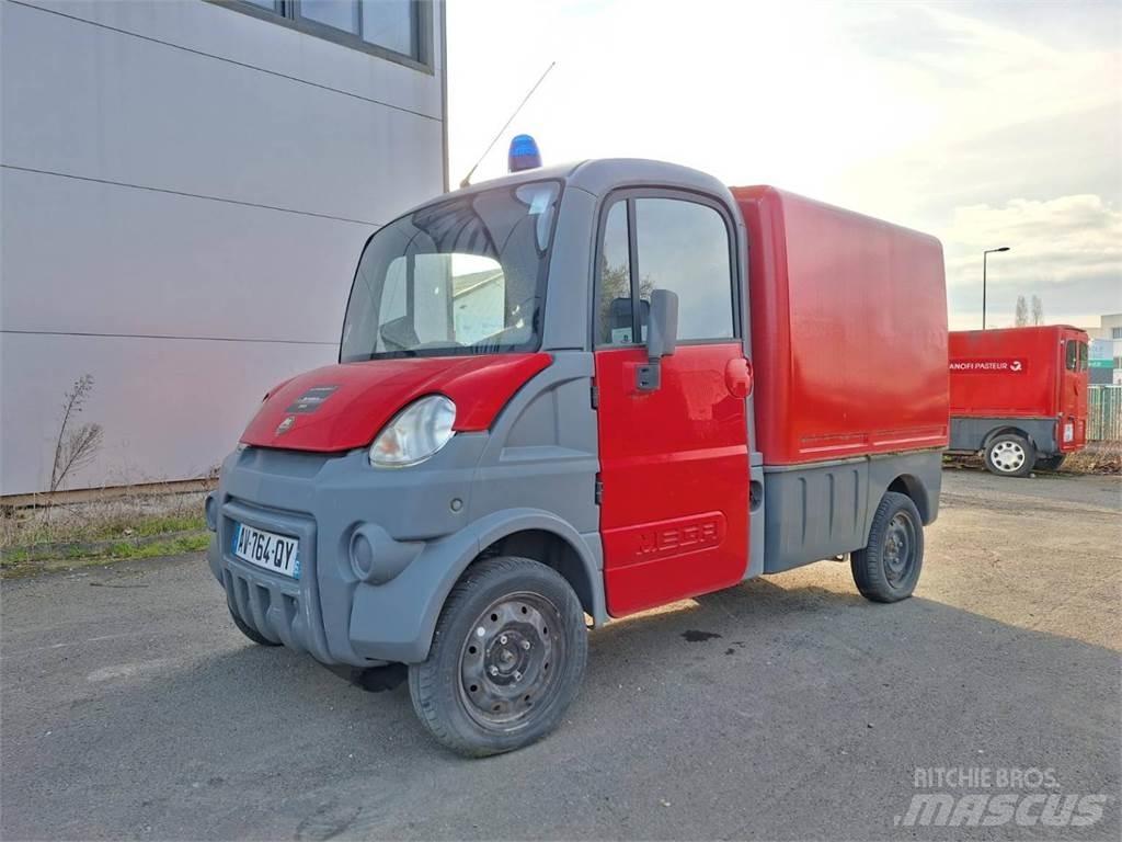Mega MULTITRUCK Caminhões de caixa fechada