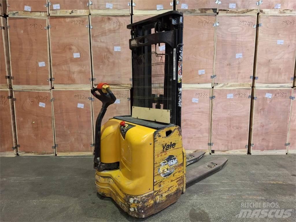 Yale MS14 Empilhador para operador externo