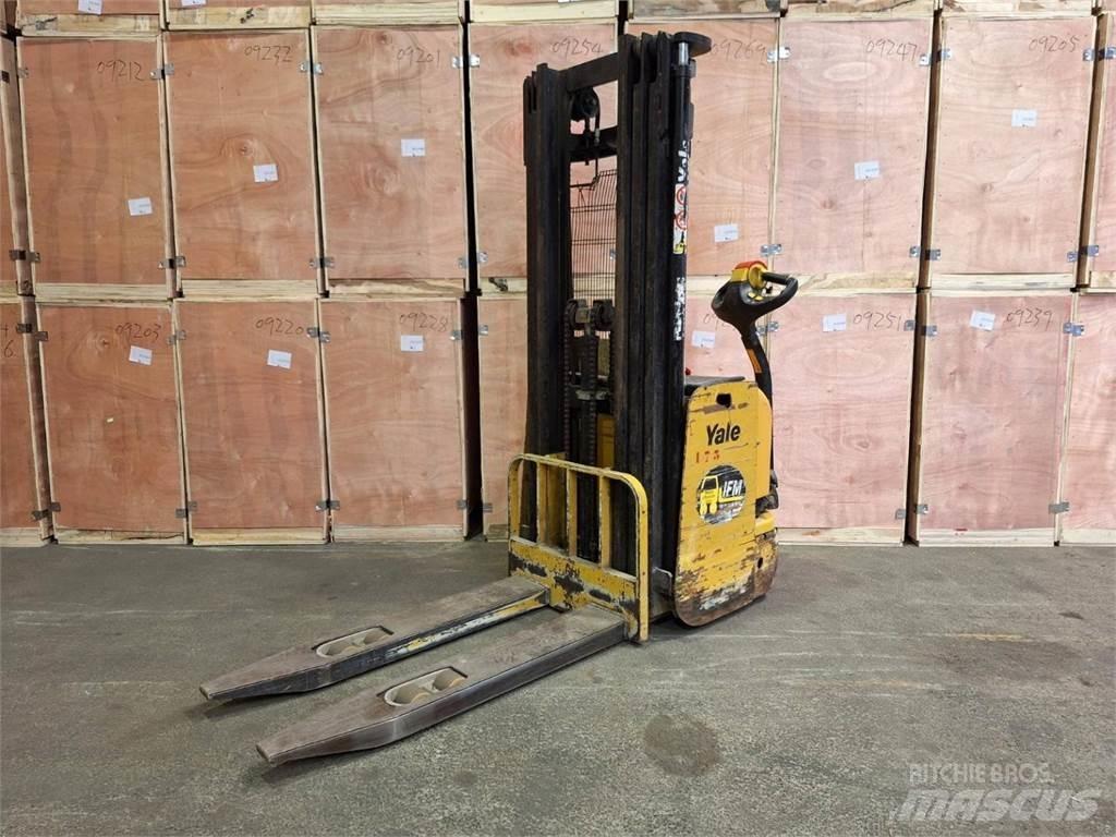 Yale MS14 Empilhador para operador externo