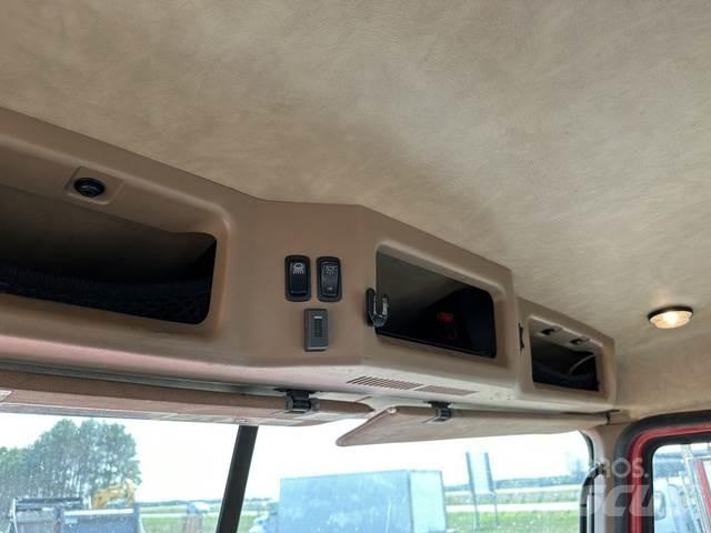 Mack GRANITE Outros