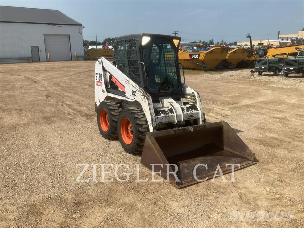 Bobcat S130 Minicarregadeiras